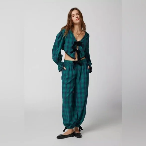 NWT Out From Under Charlotte Flannel Bow Blouse - Picture 3 of 5